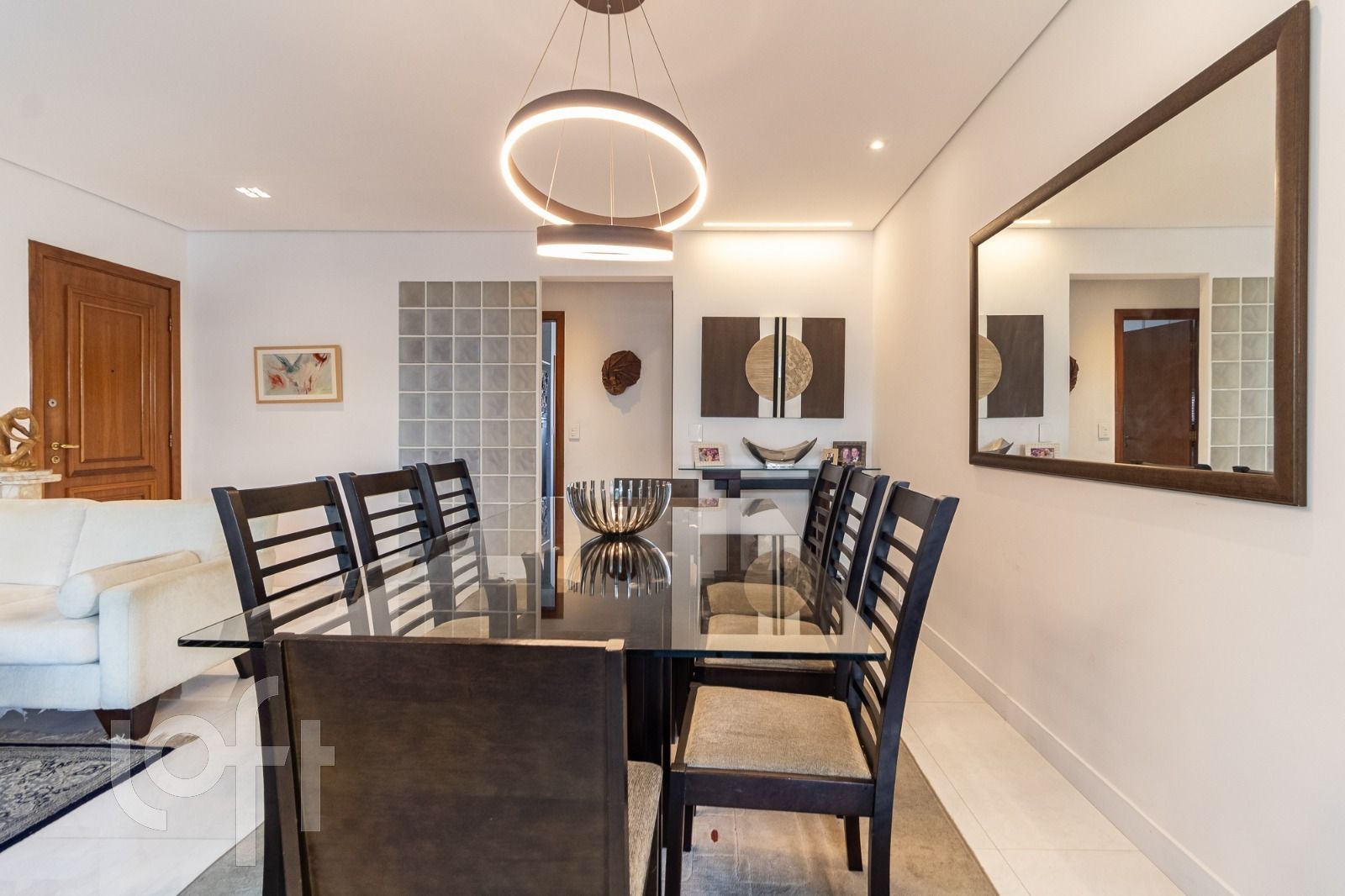 Apartamento à venda com 3 quartos, 140m² - Foto 2