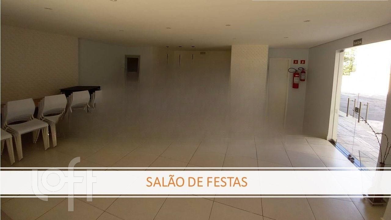 Apartamento à venda com 3 quartos, 75m² - Foto 13