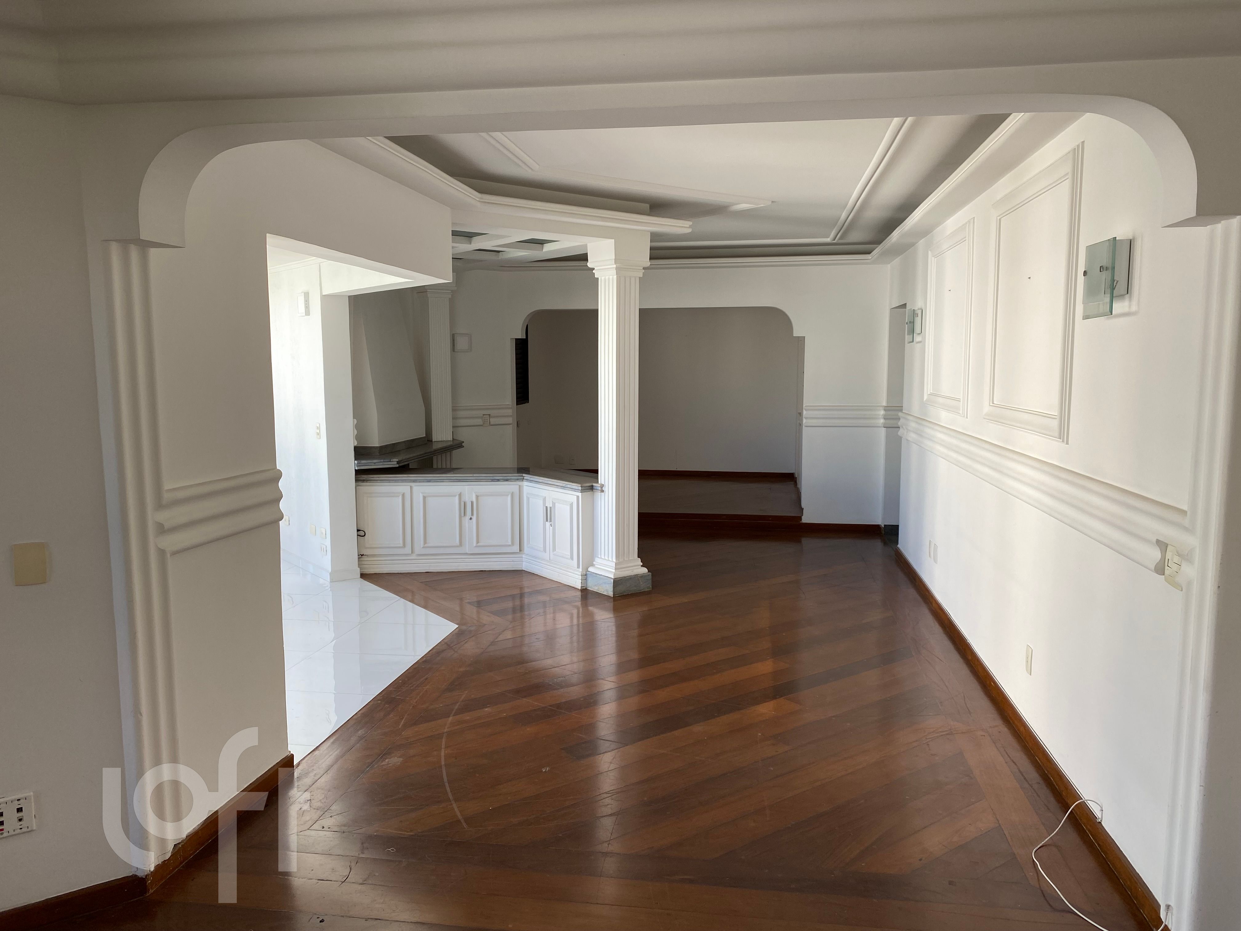 Apartamento à venda com 3 quartos, 177m² - Foto 1