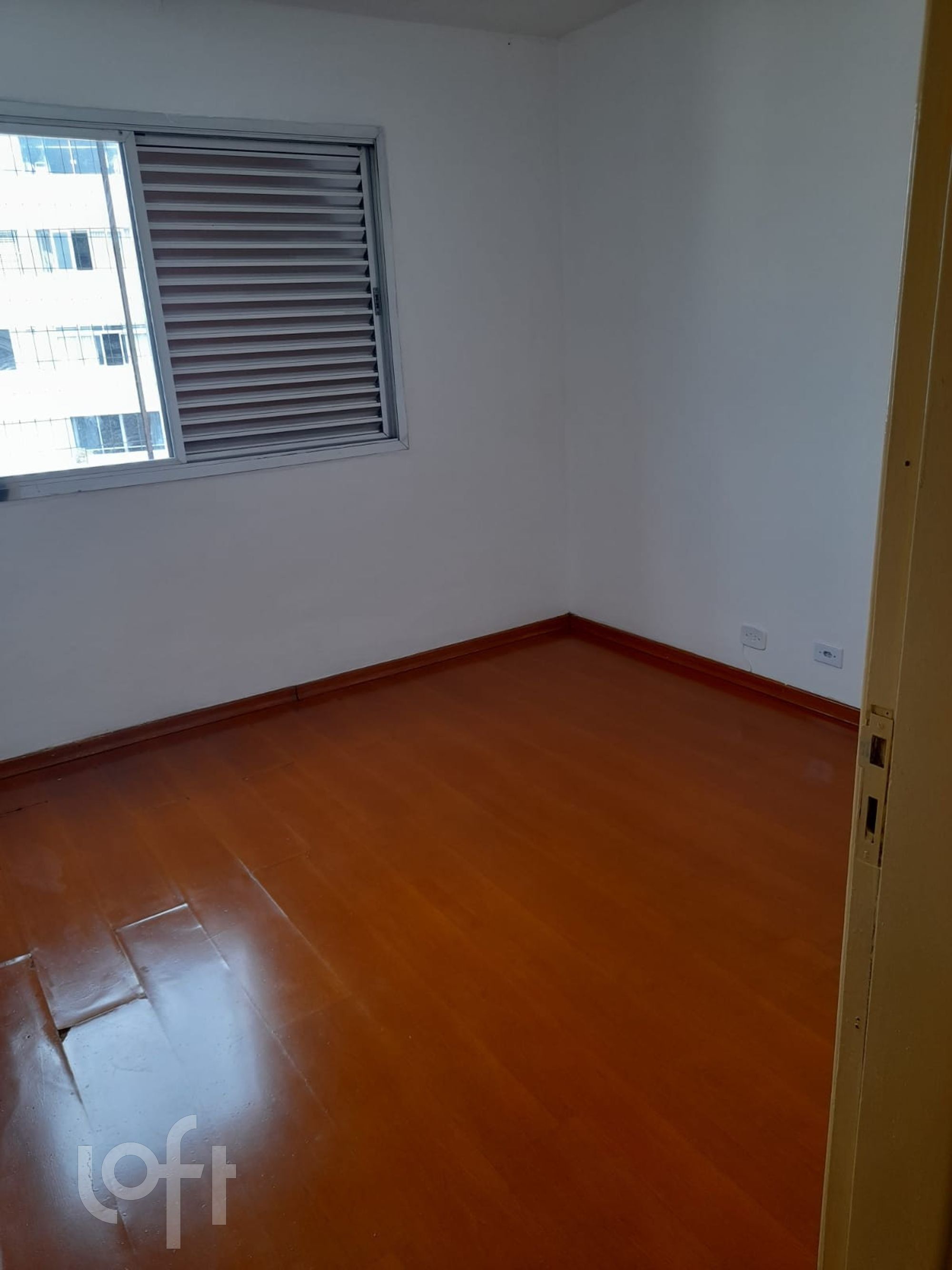 Apartamento à venda com 2 quartos, 82m² - Foto 2