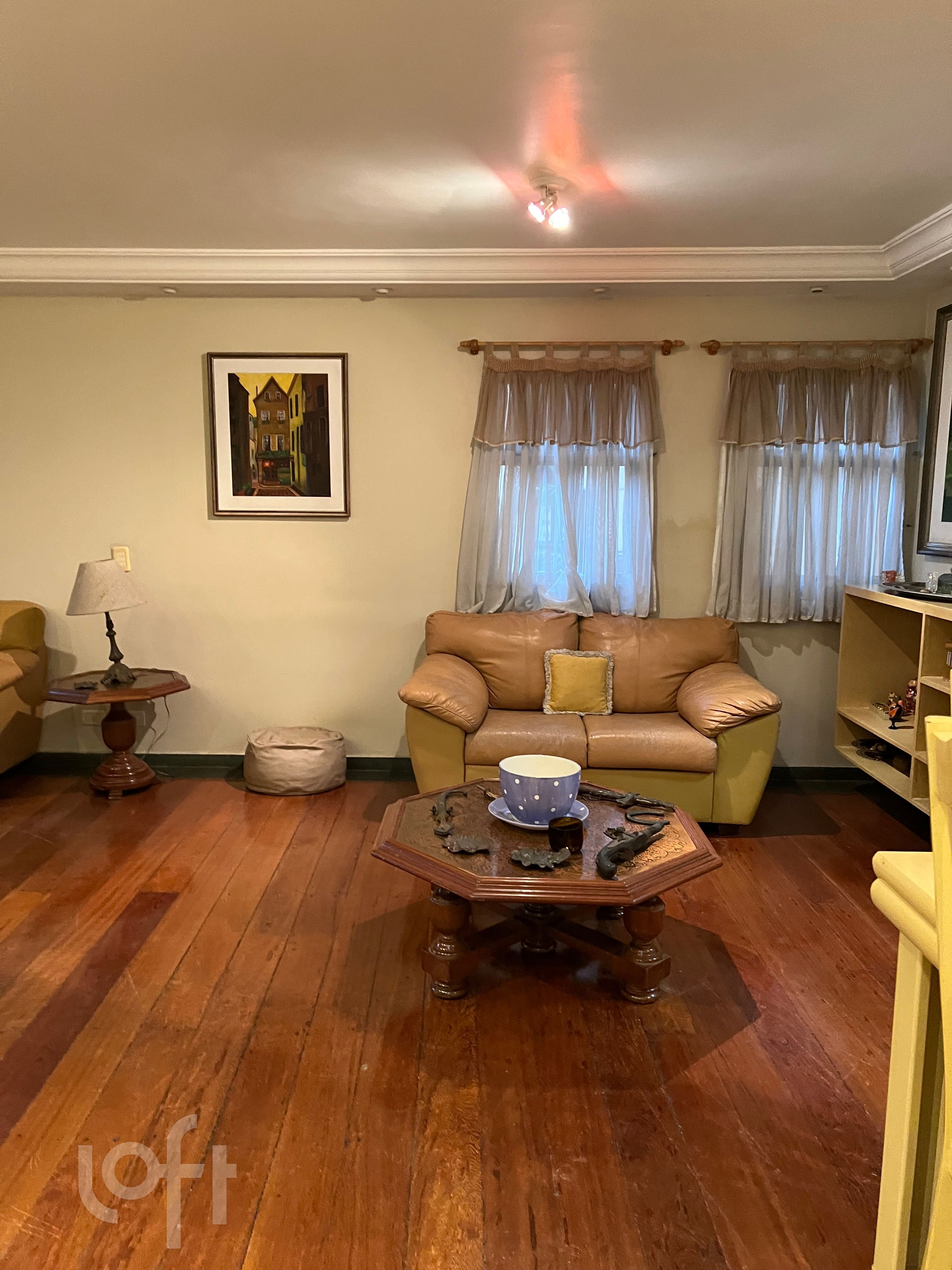 Apartamento à venda com 3 quartos, 135m² - Foto 2