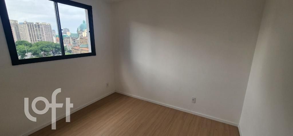 Apartamento à venda com 1 quarto, 24m² - Foto 2