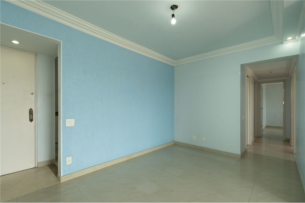 Apartamento à venda com 3 quartos, 90m² - Foto 2