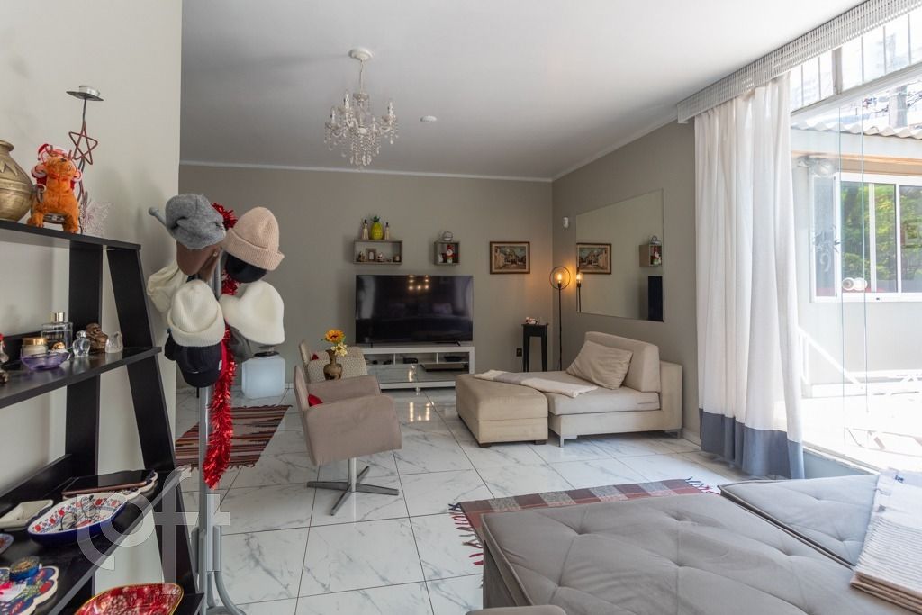 Casa, 3 quartos, 245 m² - Foto 8