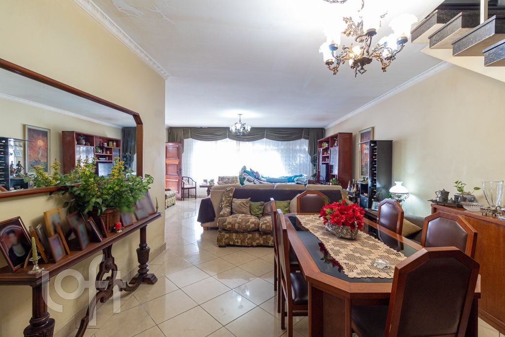 Casa, 4 quartos, 285 m² - Foto 1