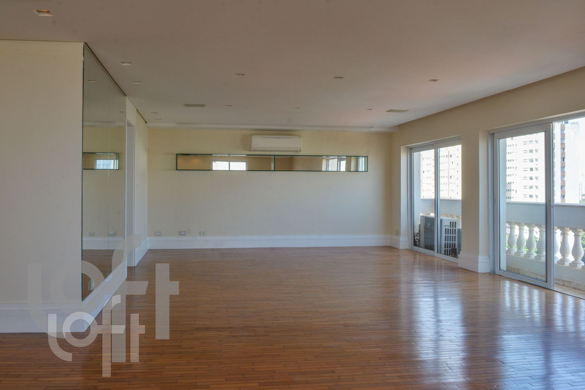 Apartamento à venda com 3 quartos, 200m² - Foto 22