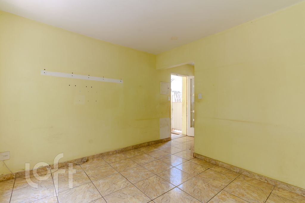 Casa à venda com 2 quartos, 64m² - Foto 2