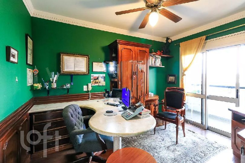 Apartamento à venda com 4 quartos, 190m² - Foto 2
