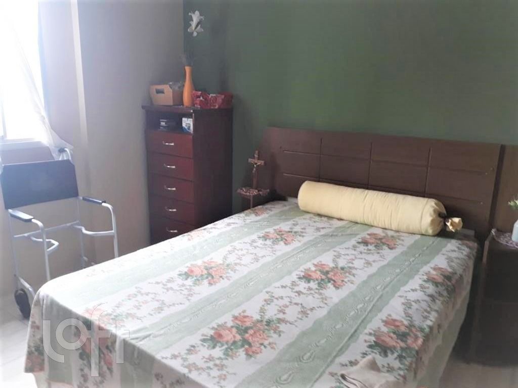 Apartamento à venda com 2 quartos, 72m² - Foto 4