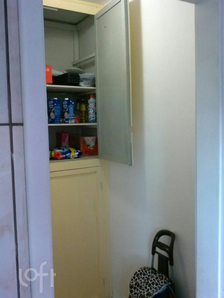 Apartamento à venda com 2 quartos, 68m² - Foto 2