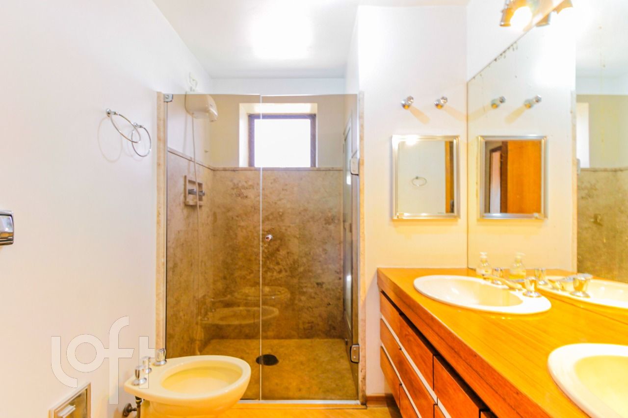Apartamento à venda com 3 quartos, 188m² - Foto 36