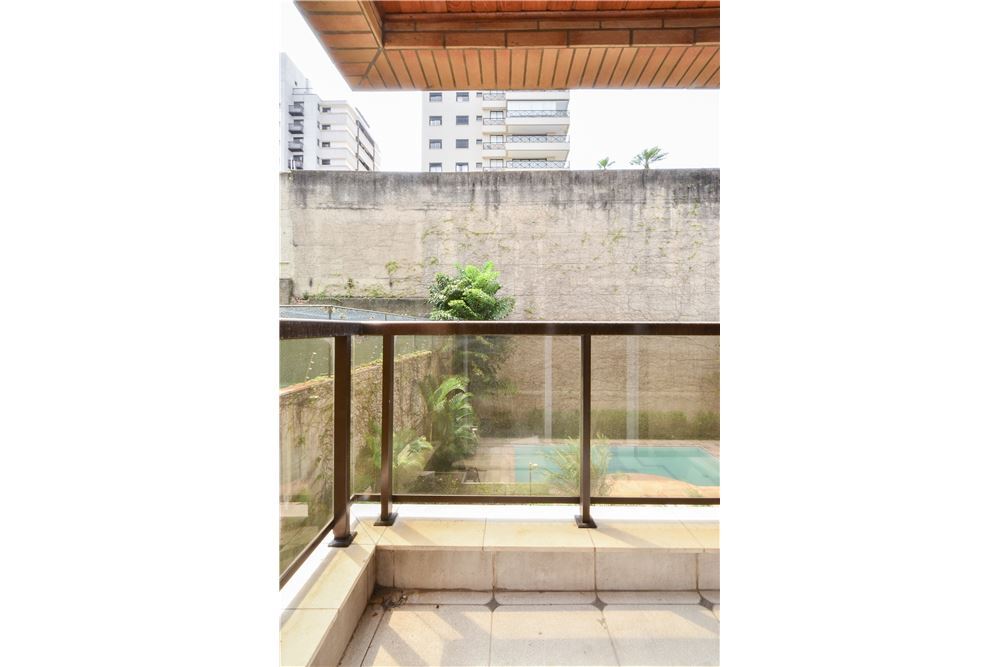 Apartamento à venda com 3 quartos, 129m² - Foto 28