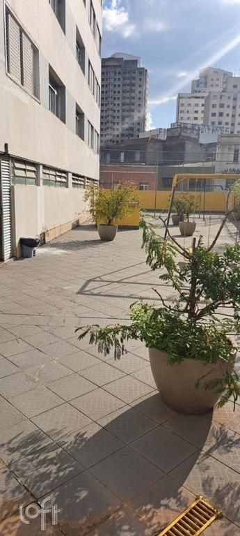 Apartamento à venda com 2 quartos, 74m² - Foto 32