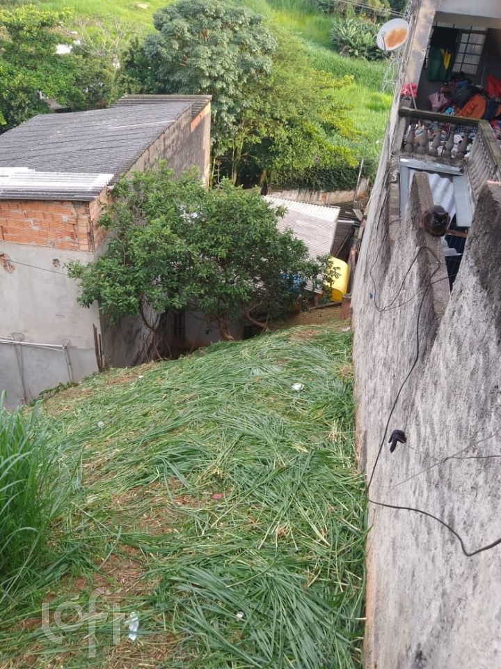 Casa à venda com 2 quartos, 100m² - Foto 3