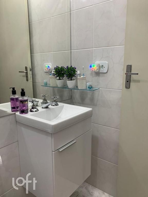 Apartamento à venda com 3 quartos, 74m² - Foto 4
