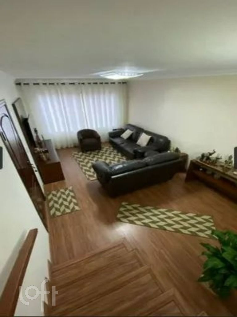 Casa à venda com 4 quartos, 155m² - Foto 1