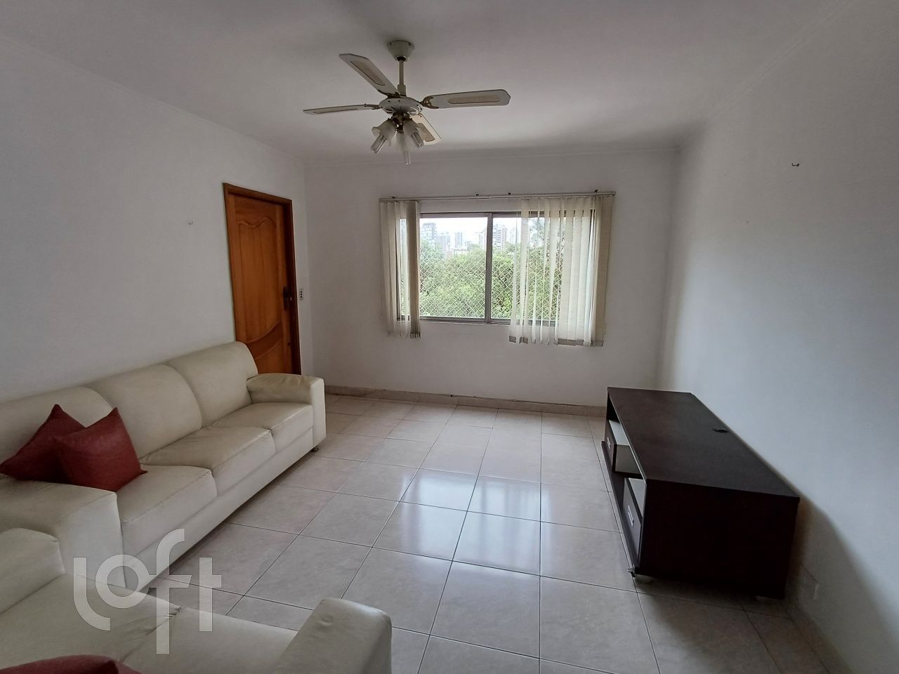 Apartamento à venda com 3 quartos, 90m² - Foto 2