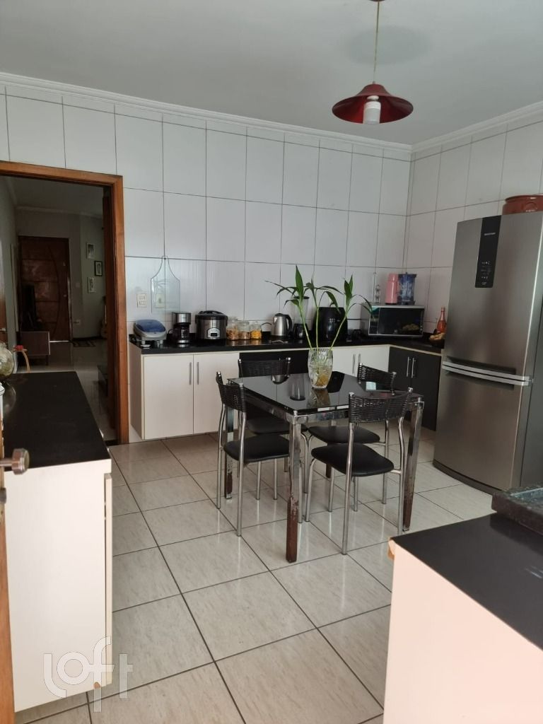 Casa à venda com 3 quartos, 122m² - Foto 1