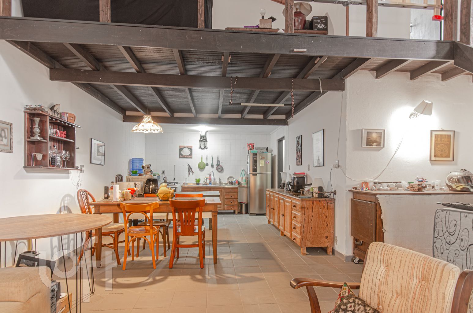 Casa, 6 quartos, 220 m² - Foto 1