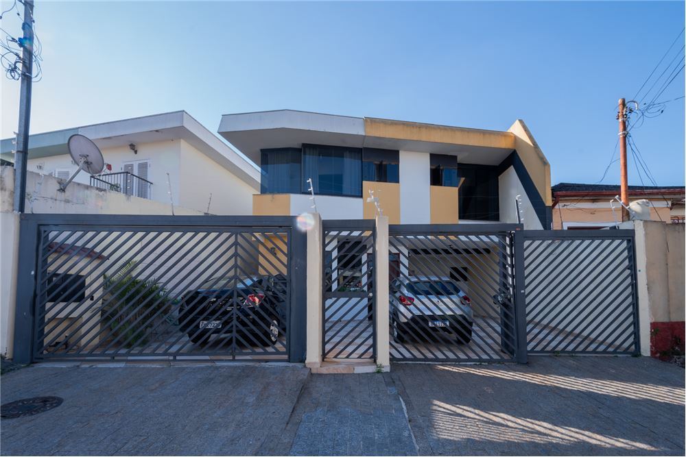 Casa, 4 quartos, 182 m² - Foto 1