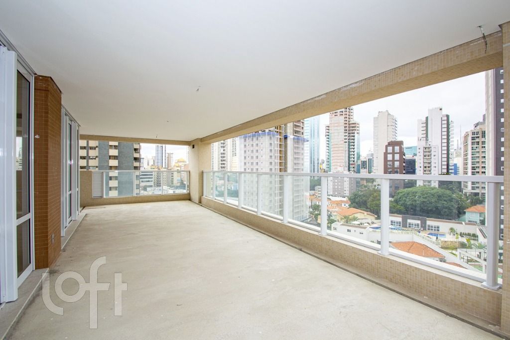 Apartamento à venda com 4 quartos, 272m² - Foto 1