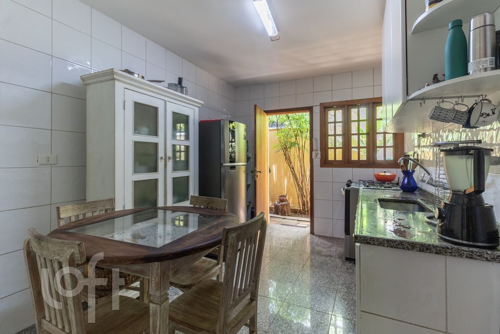 Casa, 3 quartos, 209 m² - Foto 48
