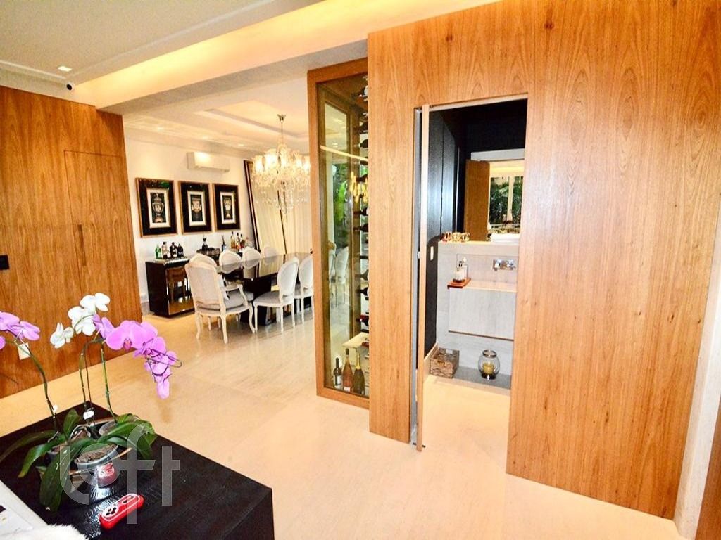 Casa de Condomínio à venda com 4 quartos, 559m² - Foto 4