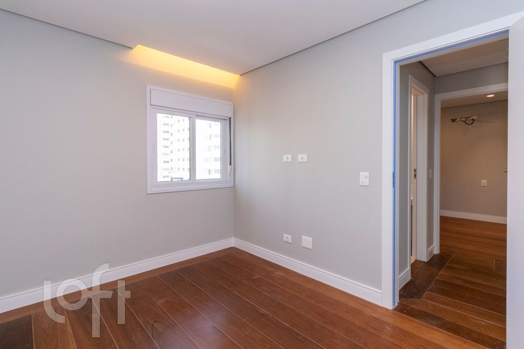 Apartamento à venda com 4 quartos, 230m² - Foto 13