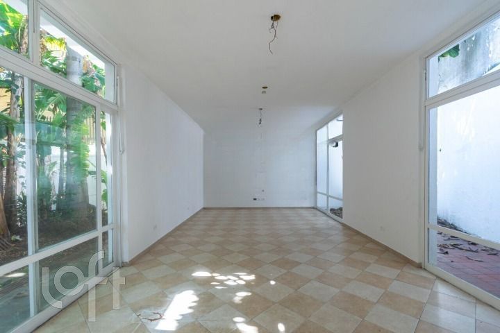 Casa à venda com 6 quartos, 600m² - Foto 10