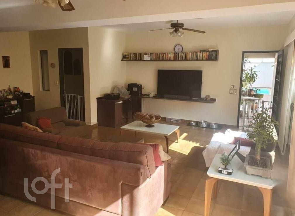 Casa à venda com 3 quartos, 319m² - Foto 1