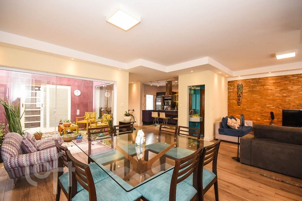 Casa, 3 quartos, 291 m² - Foto 1