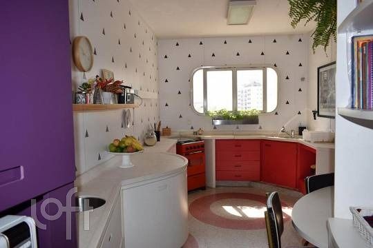 Apartamento à venda com 4 quartos, 195m² - Foto 4