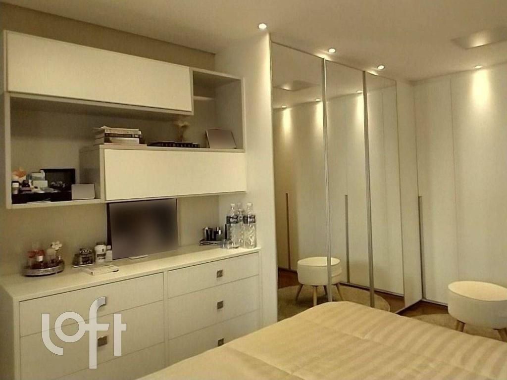 Apartamento à venda com 3 quartos, 140m² - Foto 1