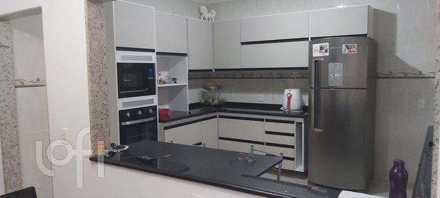 Casa à venda com 3 quartos, 160m² - Foto 3