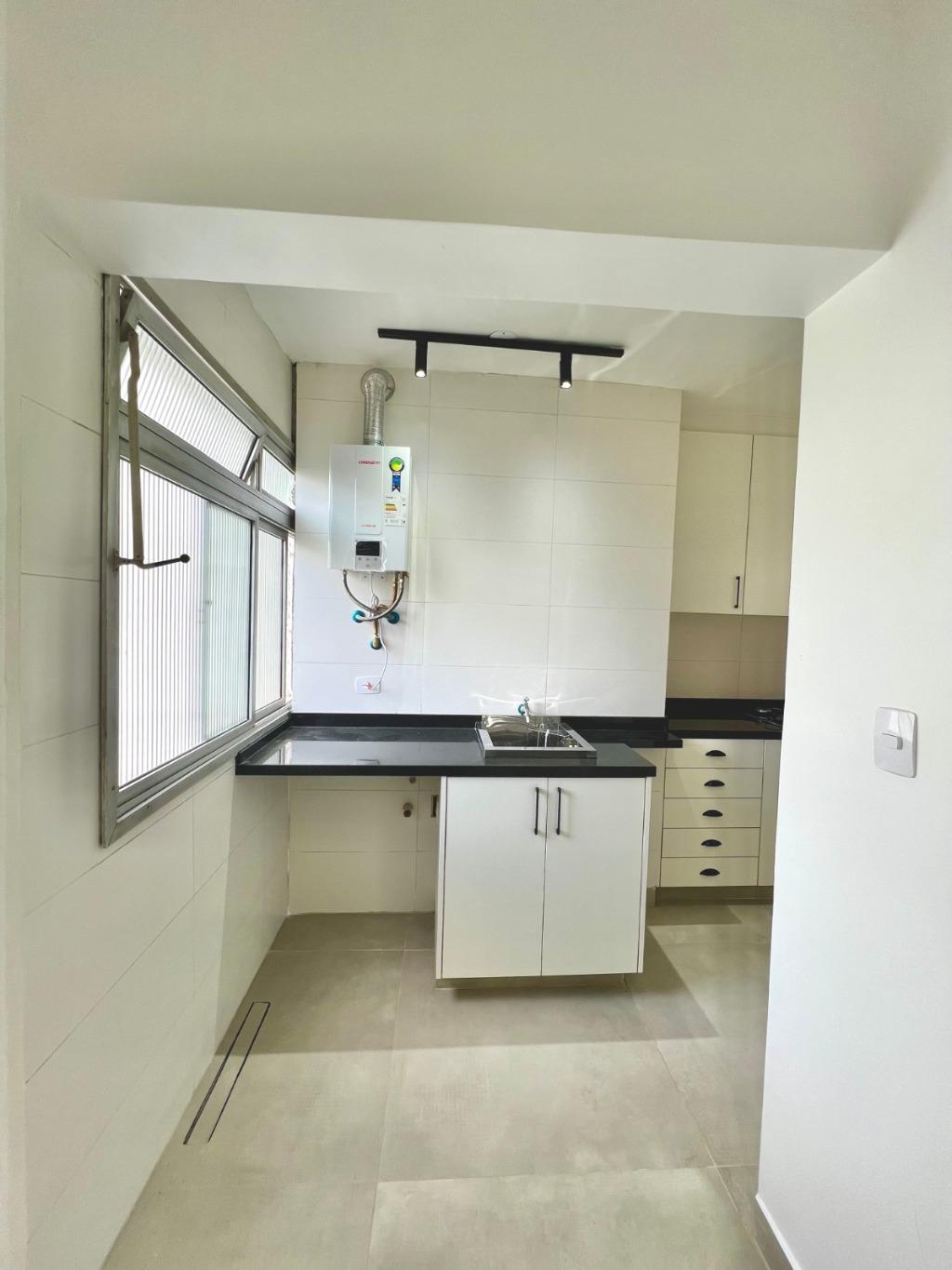 Apartamento à venda com 2 quartos, 82m² - Foto 2