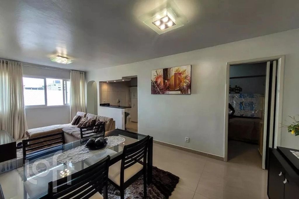 Apartamento à venda com 3 quartos, 85m² - Foto 3