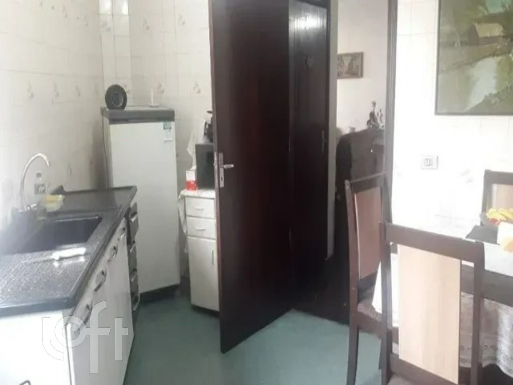 Casa à venda com 3 quartos, 100m² - Foto 4