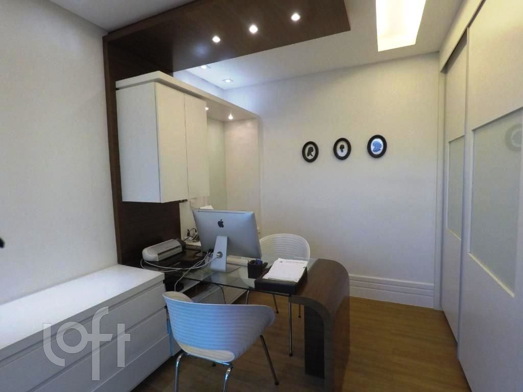 Apartamento à venda com 4 quartos, 234m² - Foto 18