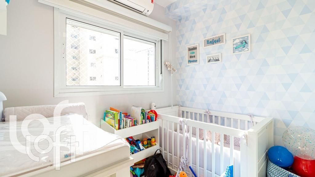 Apartamento à venda com 2 quartos, 76m² - Foto 1