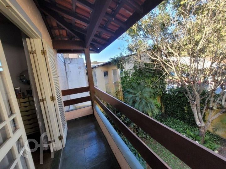 Casa à venda com 3 quartos, 160m² - Foto 18
