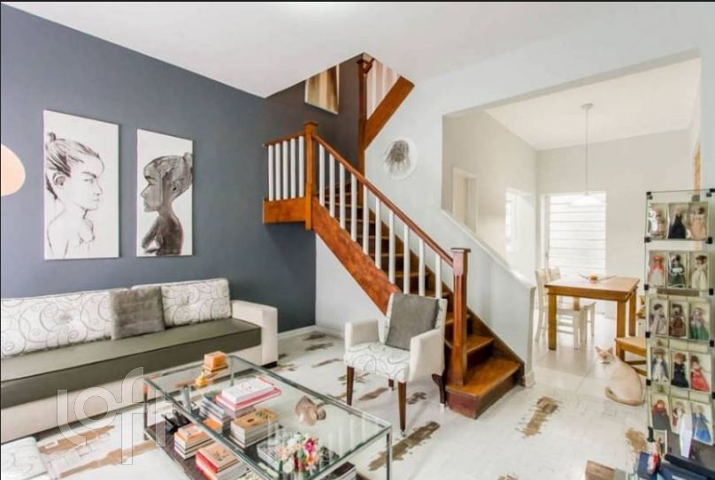 Casa à venda com 3 quartos, 120m² - Foto 2