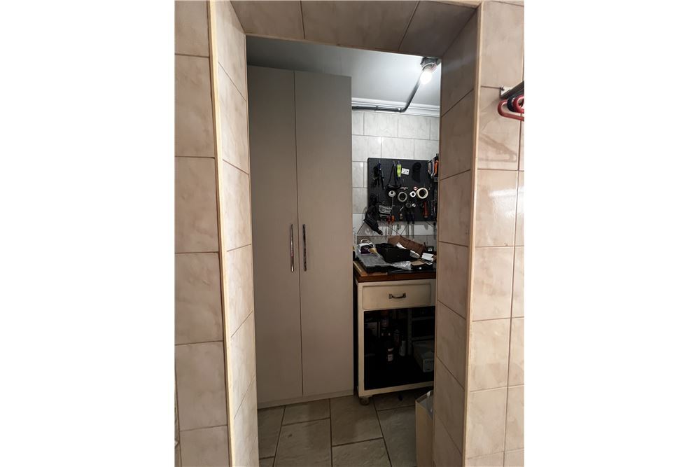 Casa à venda com 4 quartos, 250m² - Foto 27