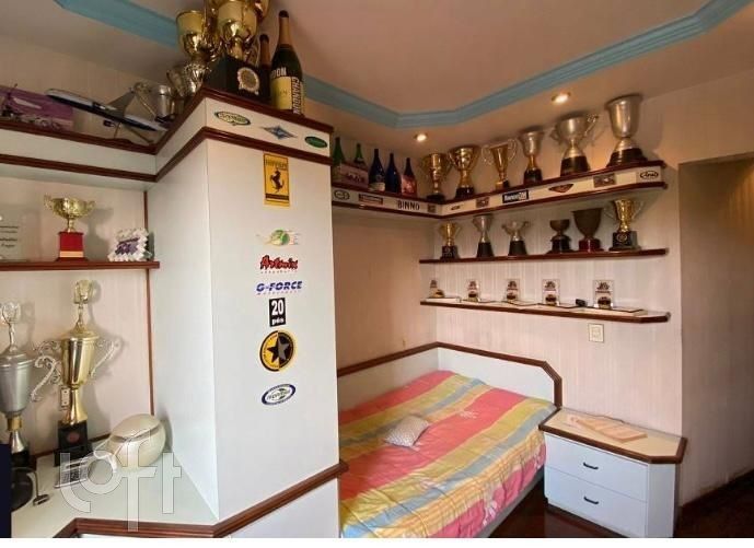 Apartamento à venda com 4 quartos, 165m² - Foto 16