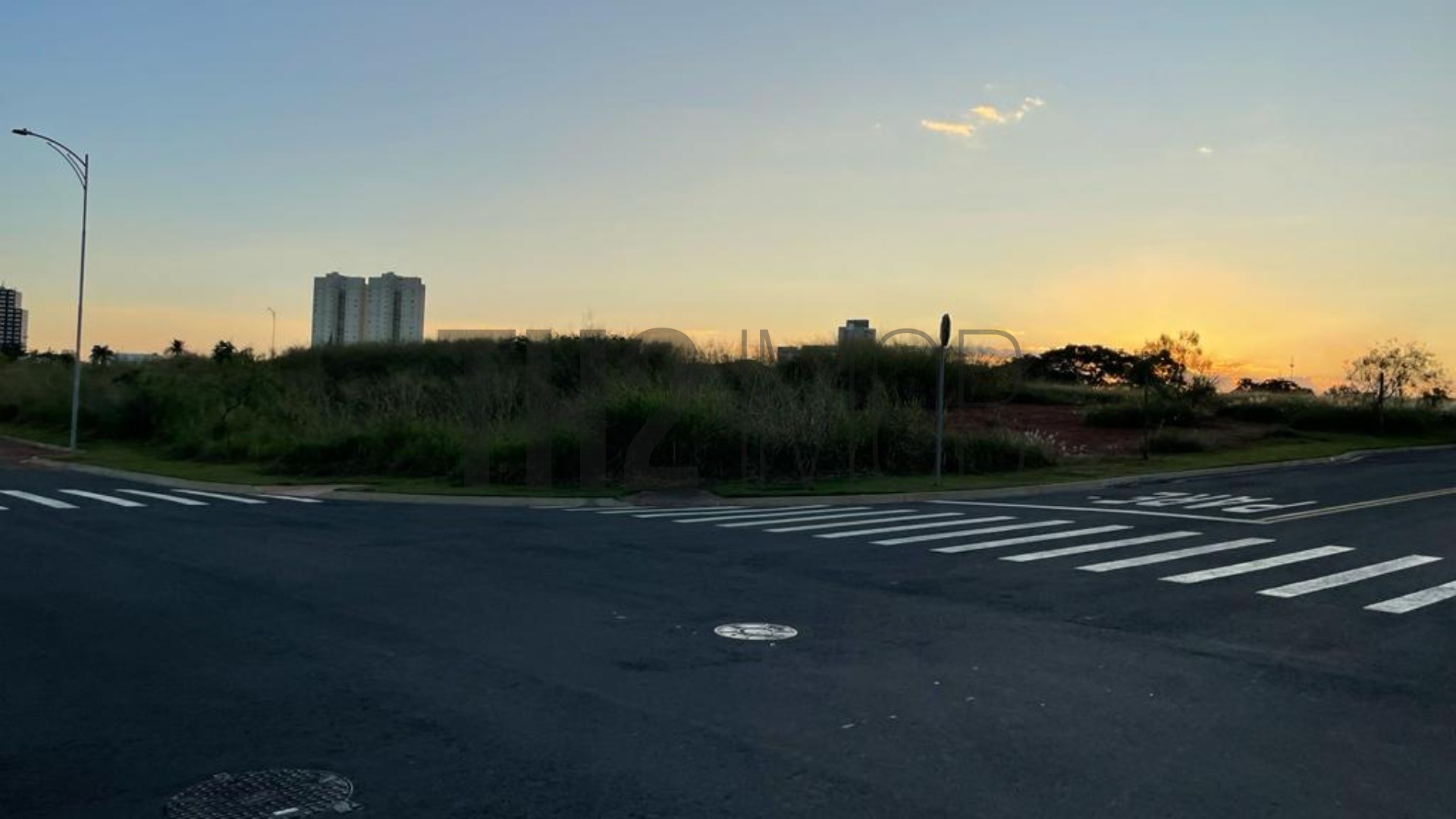 TERRENO COMERCIAL em INDAIATUBA - SP, AQUI SE VIVE