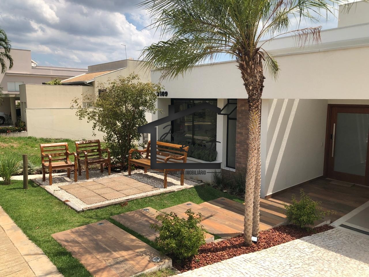 Sobrado, 4 quartos, 390 m² - Foto 1