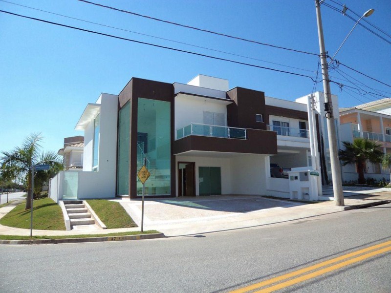 Sobrado com 3 dormitórios à venda, 250 m² por R$ 987.000 - c