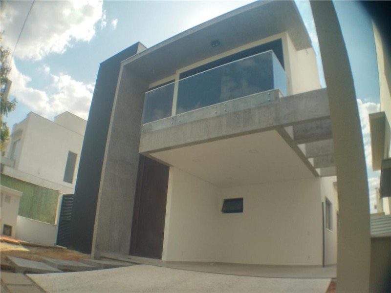 Sobrado com 4 dormitórios à venda, 285 m² por R$ 1.710.000 -