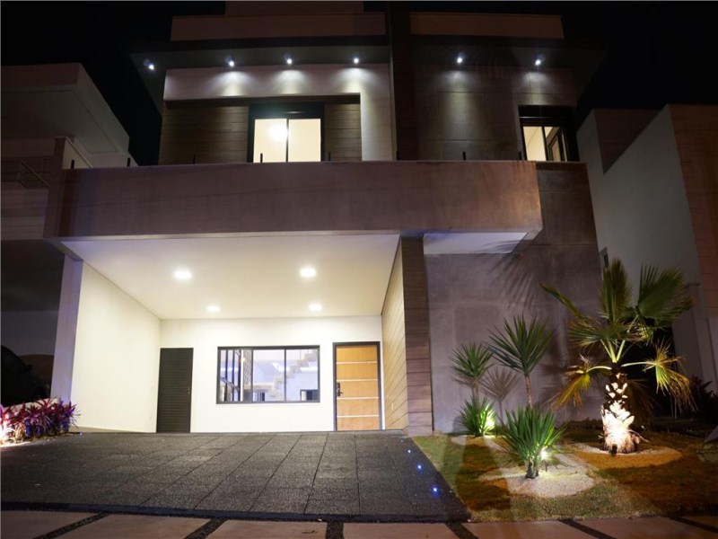 Sobrado com 4 dormitórios à venda, 350 m² por R$ 2.199.000 - - foto 1