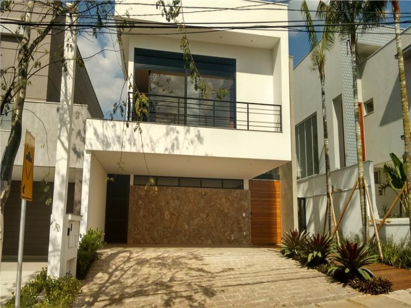 Sobrado com 4 dormitórios à venda, 353 m² por R$ 2.590.000 -