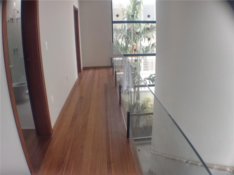 Sobrado com 4 dormitórios à venda, 353 m² por R$ 2.590.000 -
